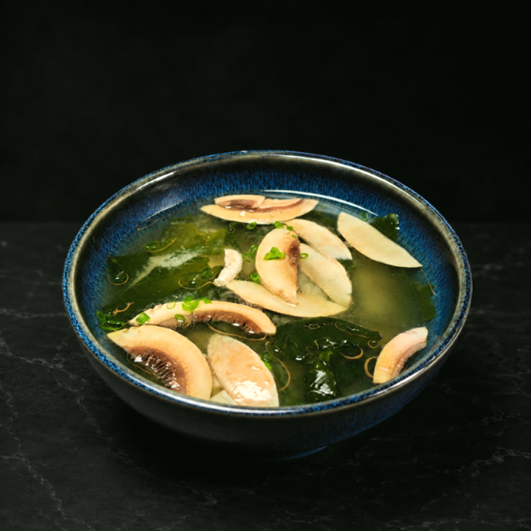 Soupe aux champignons et wakamé