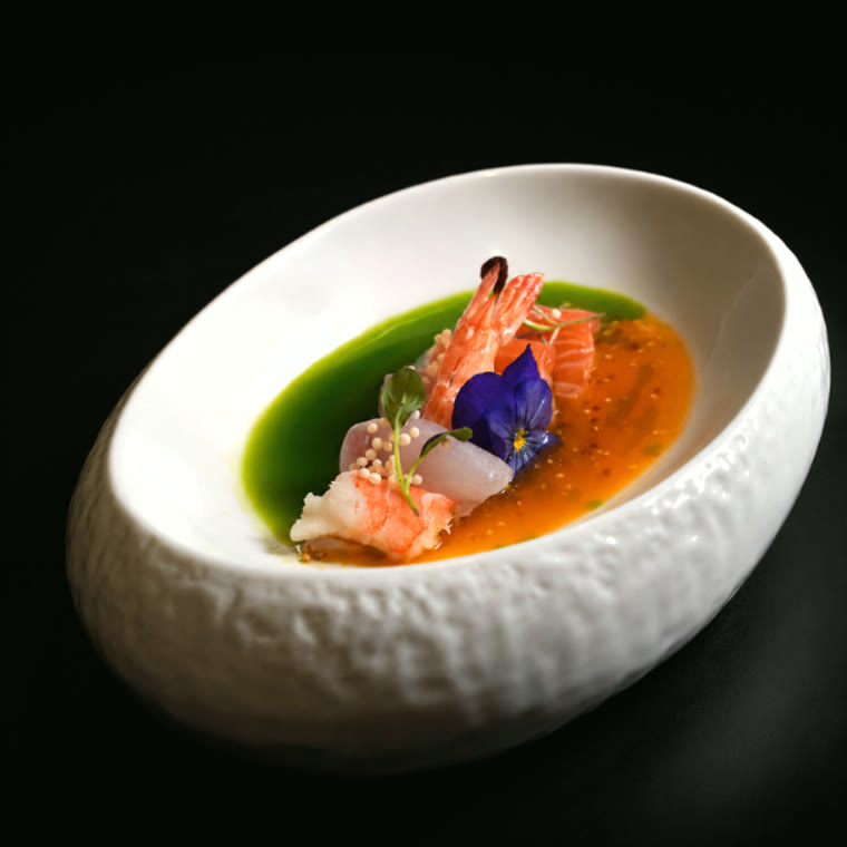 Carpaccio de langoustine, bouillon