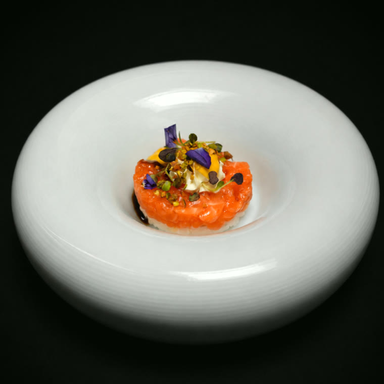 Tartare de saumon, pistache