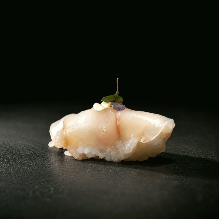 Nigiri de poisson blanc