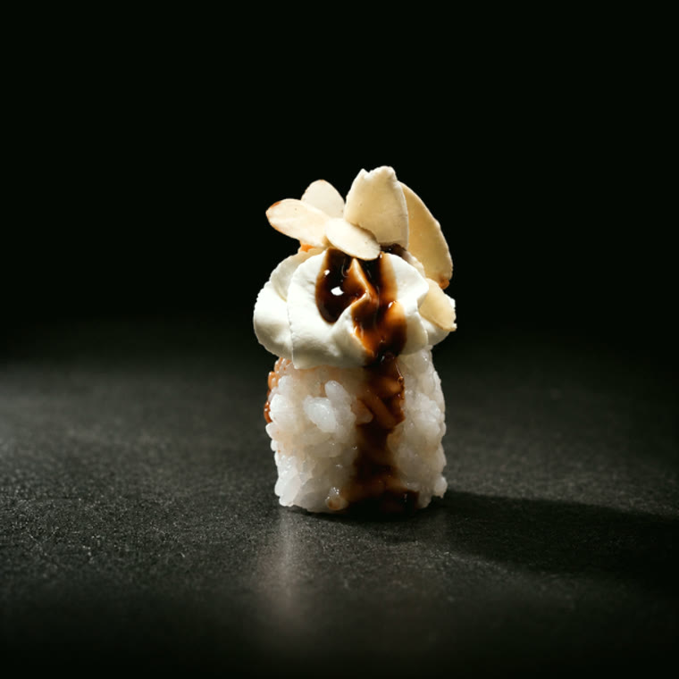 Bouchée, chantilly et amandes