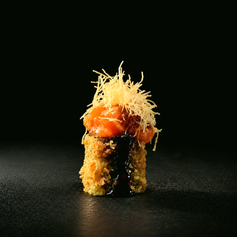 Maki croustillant, saumon et julienne