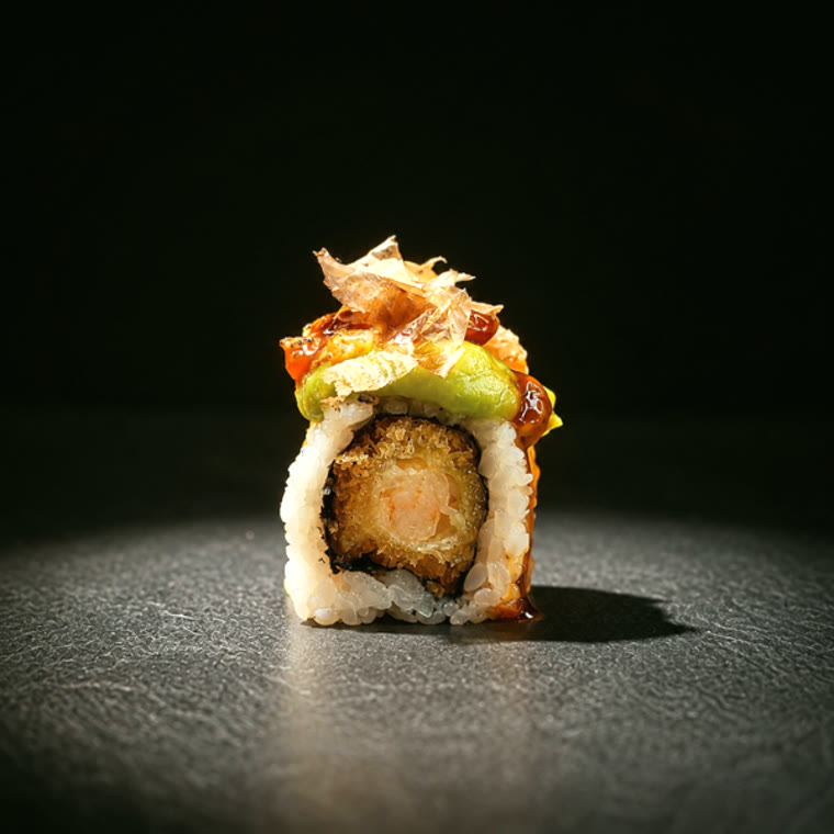 Maki crevette tempura, avocat & mayo