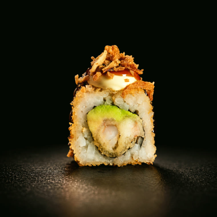 Maki sésame, crevette, avocat & oignons frits